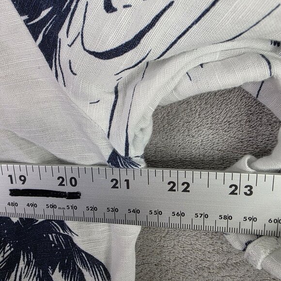 Womens Chico's White & Blue Hawaiian Linen Blend Shirt Button Up Rolled Sleeve 1 - Picture 6 of 8